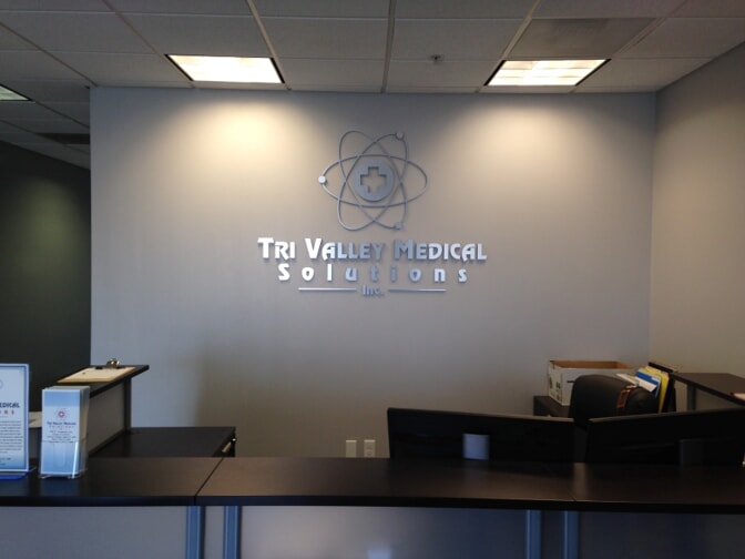 Dimensional & Routed Signs